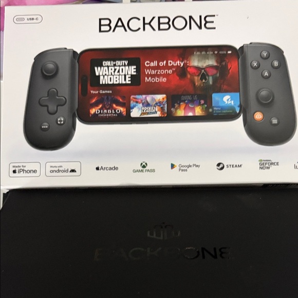 Backbone Handheld Gaming Console - Picture 1 of 4